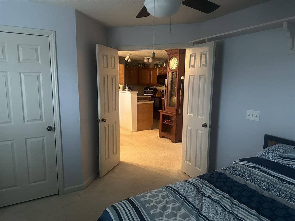 Room, bathroom,& living space 4rent