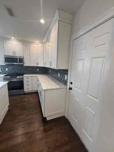 SHARED HOUSE IN STAMFORD