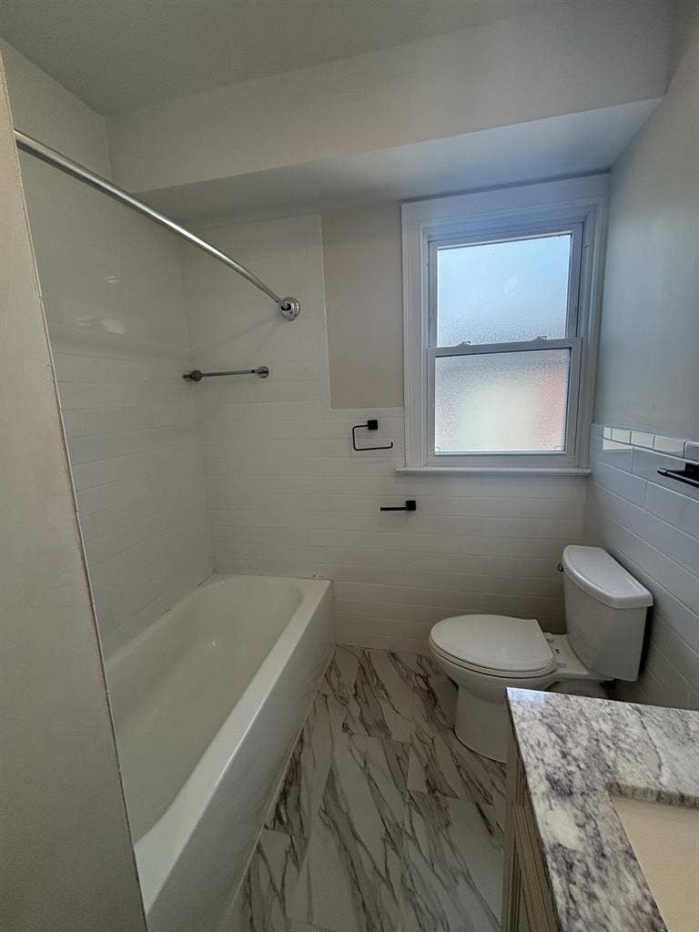 SHARED HOUSE IN STAMFORD