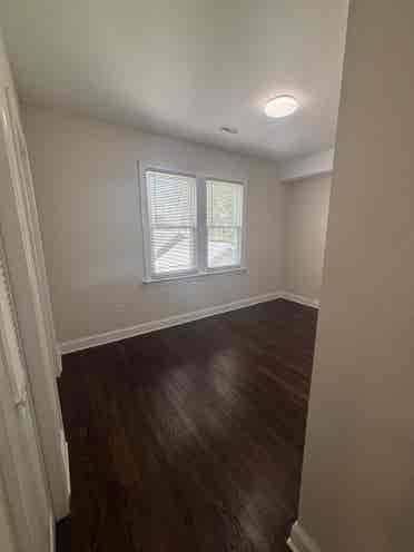 SHARED HOUSE IN STAMFORD