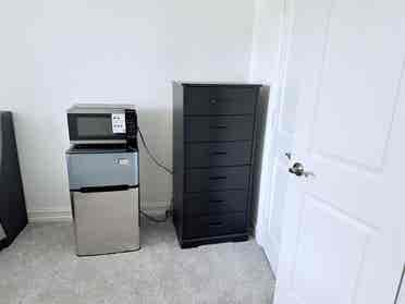 Fully furnished room in Little Elm
