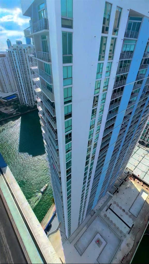 Room for Rent|Downtown Miami PH🌊🌃