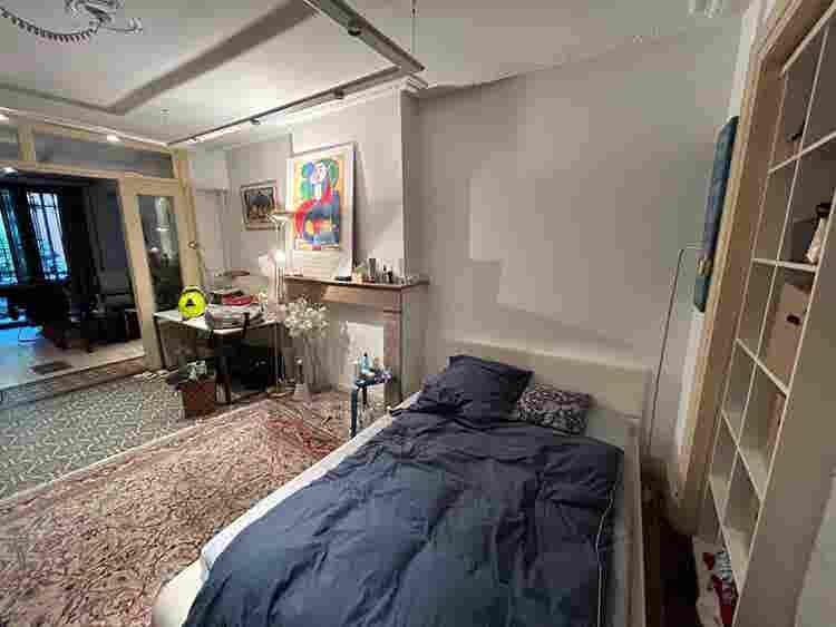 Cosy flat eu square
