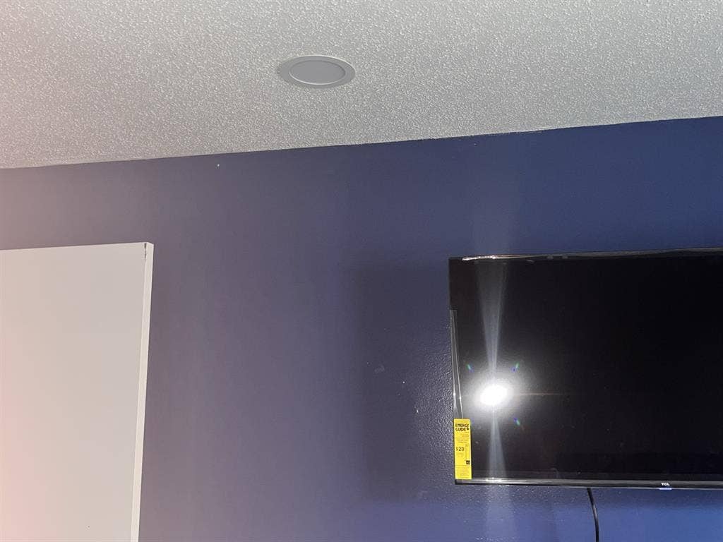 1 bedroom for rent in home