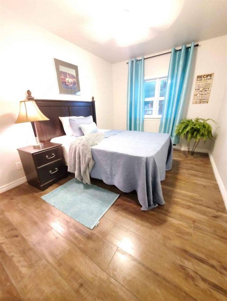 Furnished room for rent