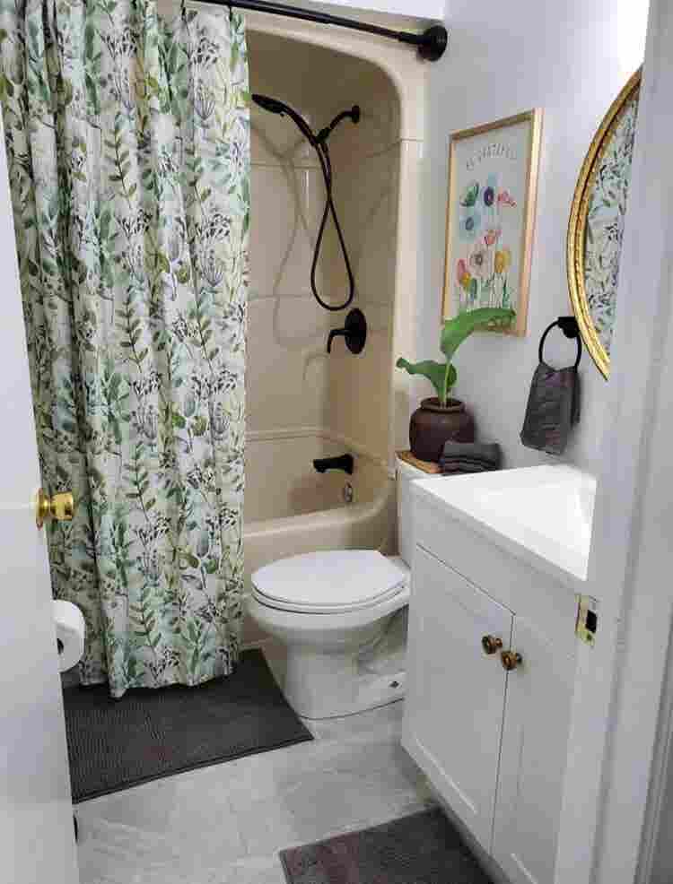 Furnished room for rent