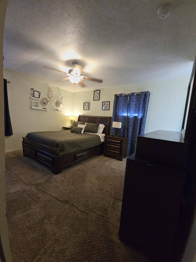 $ weekly private bathroom
