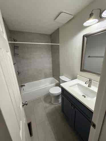 In need of a roommate!!