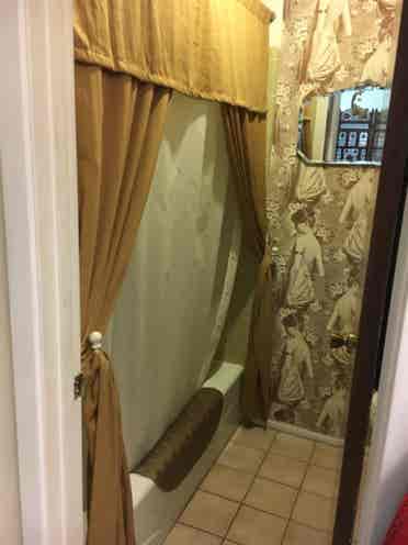 Room for Rent- Beautiful House $