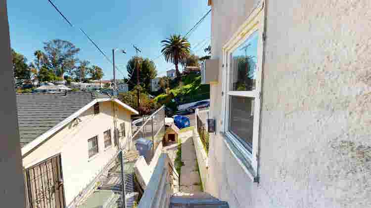2 BR in Los Angeles