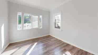 1 BR in Los Angeles