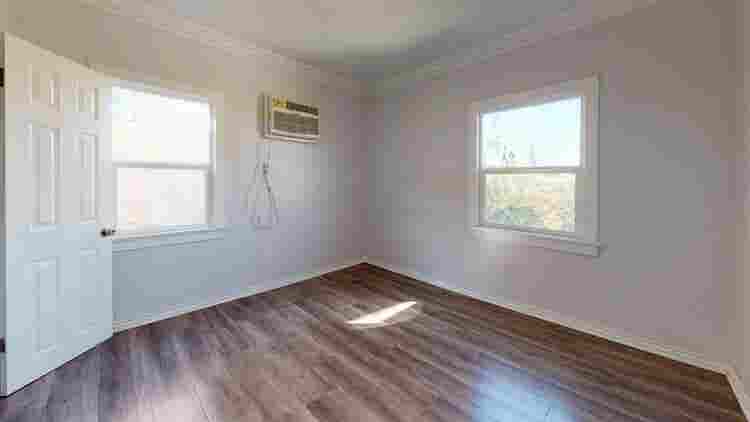 2 BR in Los Angeles