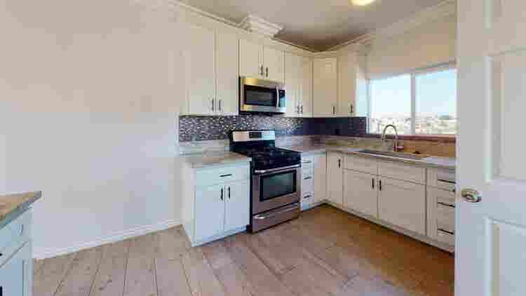2 BR in Los Angeles