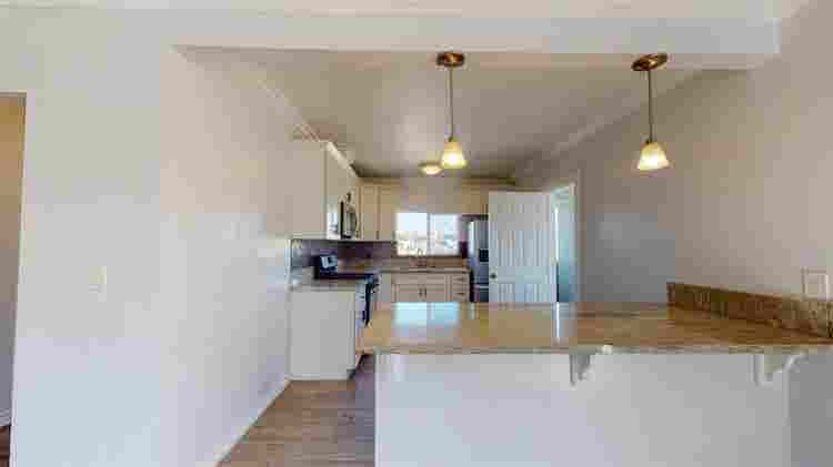 2 BR in Los Angeles