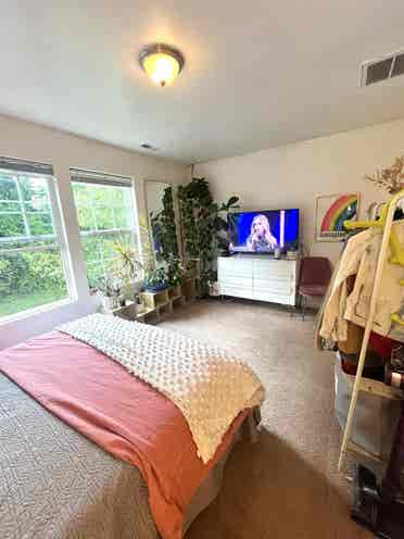 Room with private Bathroom