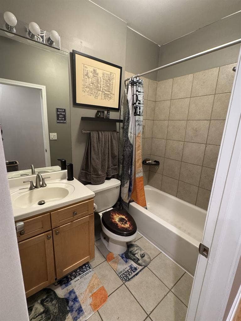 Roommate for West Town Condo