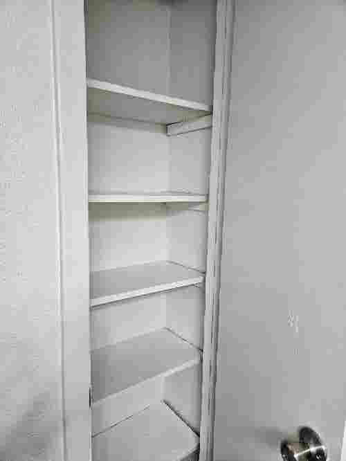 Looking for a female roommate