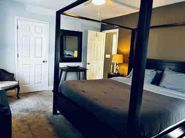 Luxurious 2-room master suite