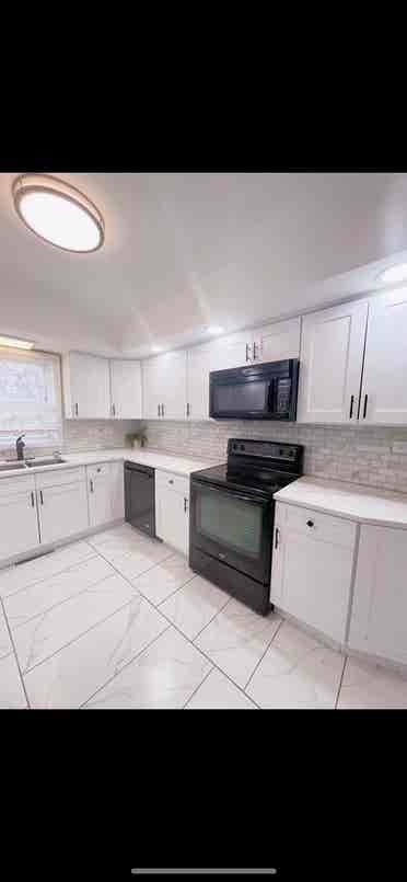 Newly Remodeled Room near Homewood