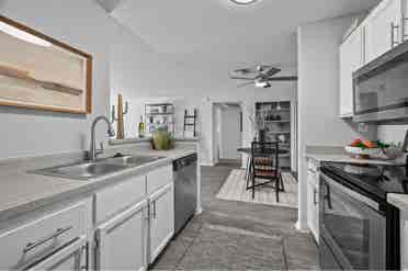 Private Master Bed/Bath
