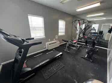 Remodeled Condo with pool and gym
