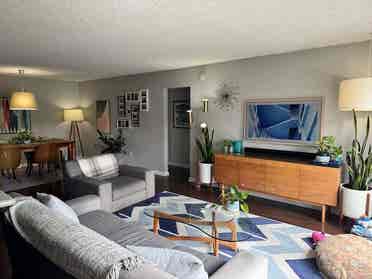 Amazing Sherman Oaks Room