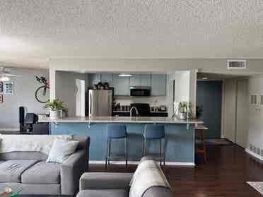 Amazing Sherman Oaks Room