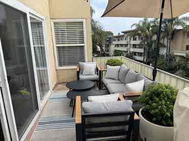 Amazing Sherman Oaks Room