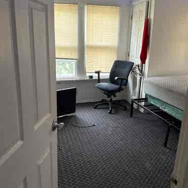 Room for rent $ u of r students