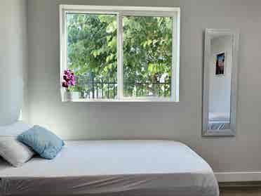 New Spacious Townhome in Hollywood