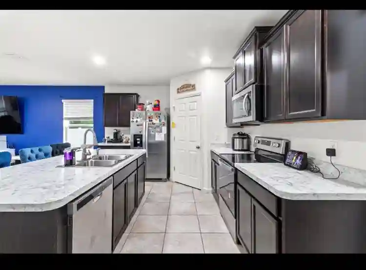 Female Roommate Wanted