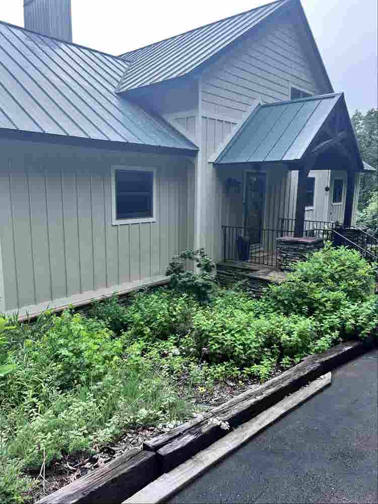 Mountain retreat, close to town