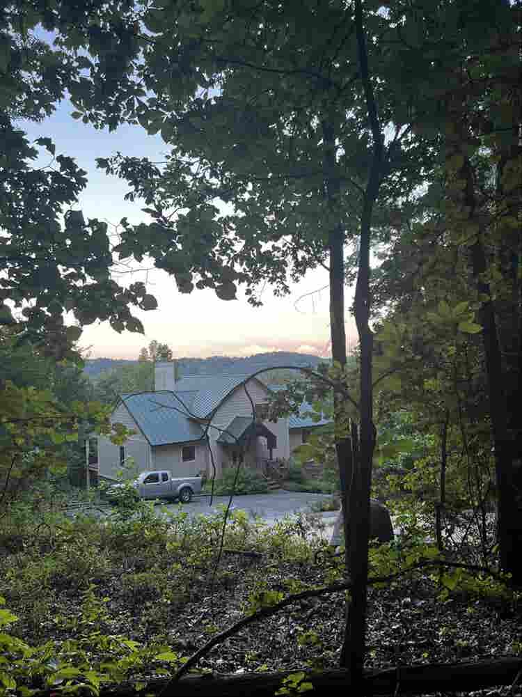 Mountain retreat, close to town