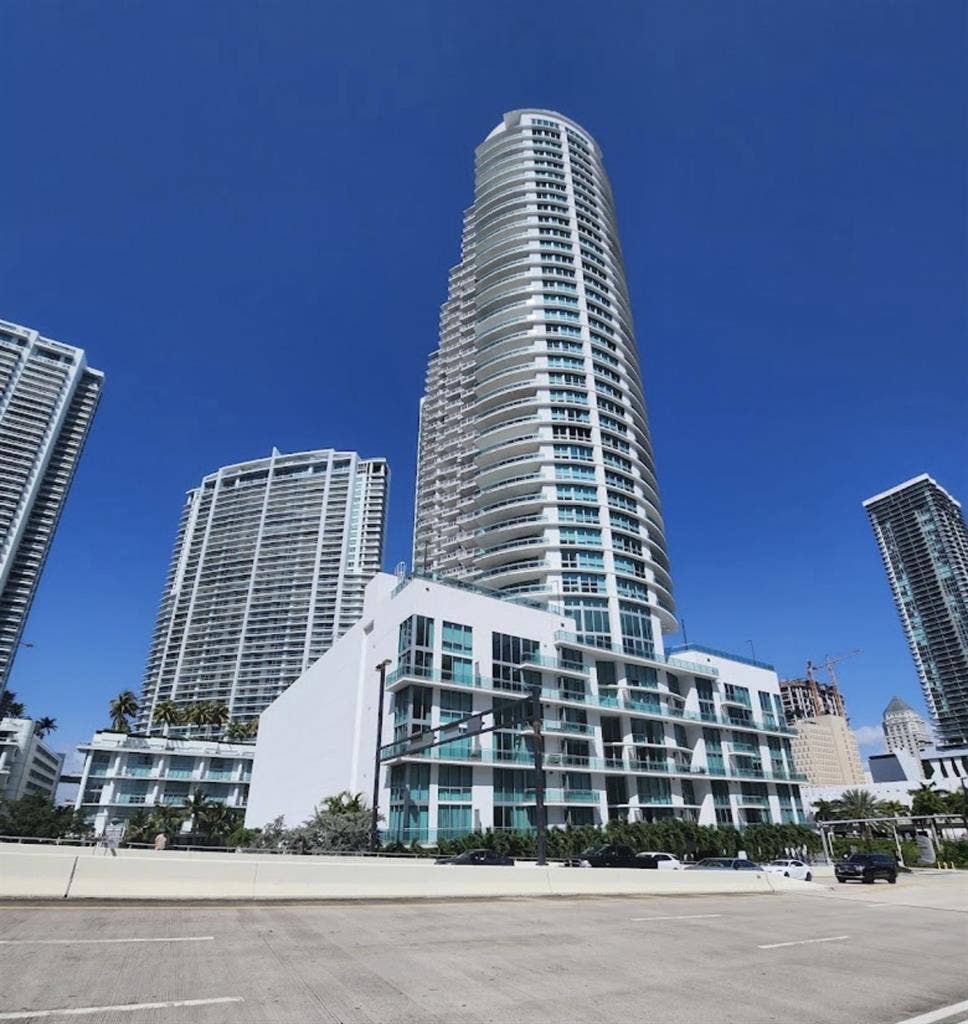 2 floor loft ! Very private!