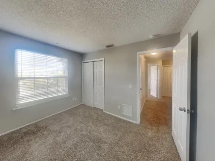 Room for rent in West Orlando