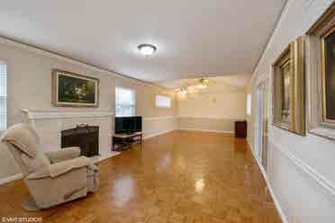 Private Room, Big Common Spaces
