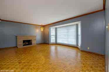 Private Room, Big Common Spaces