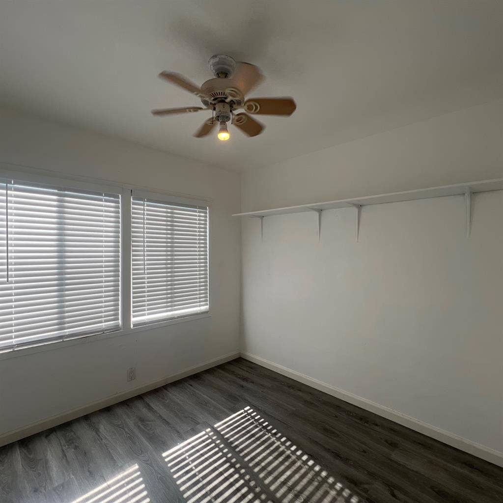 Room for rent, wi-fi is available
