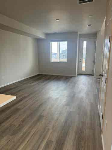 Looking for a responsible roommate