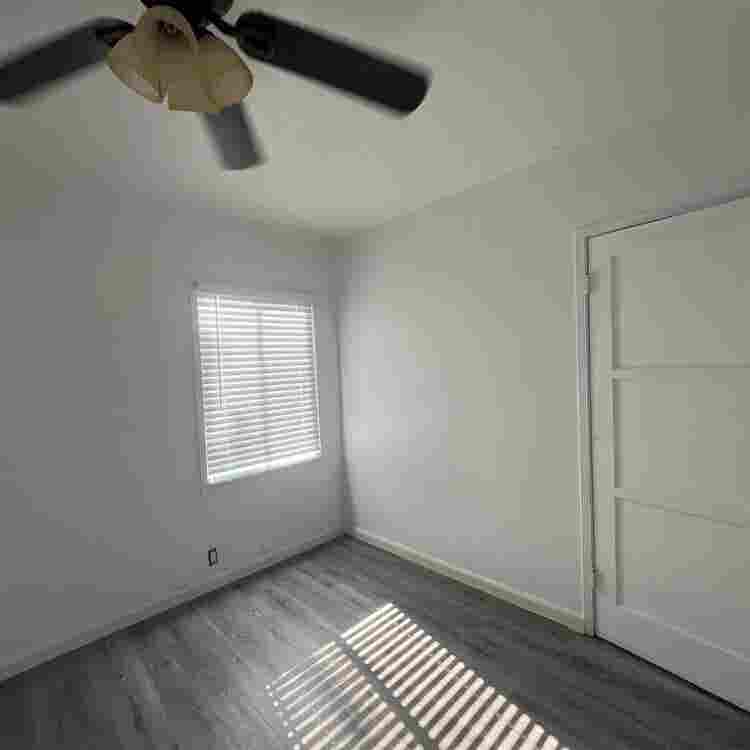Room for rent in Pomona
