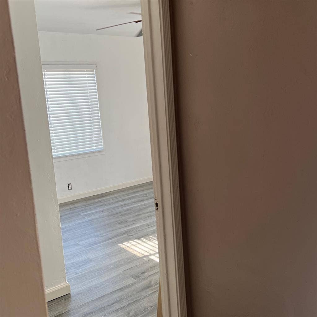 Room for rent in Pomona