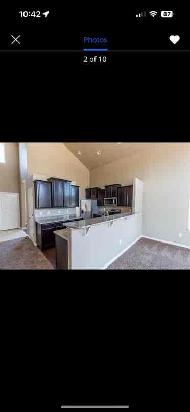 Looking for 1 roommate!