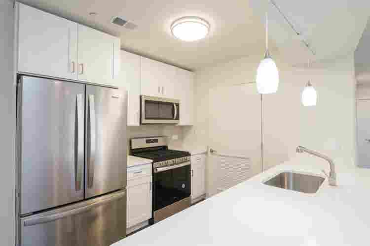 Short term lease w/ option to renew