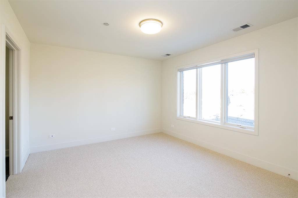 Short term lease w/ option to renew