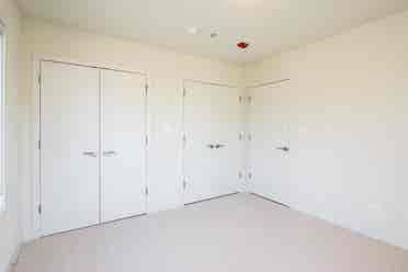Short term lease w/ option to renew