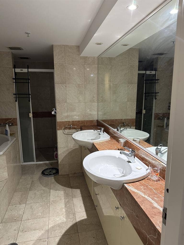 Female share room Sydney CBD
