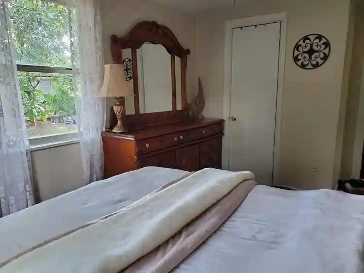 Beautifull Master Bedroom in Home