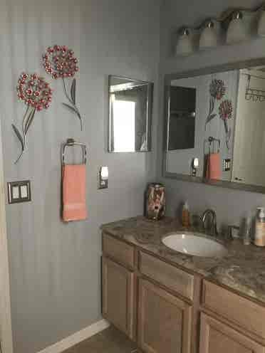 Furnished room in pool home 