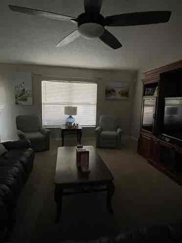 Furnished room in pool home 