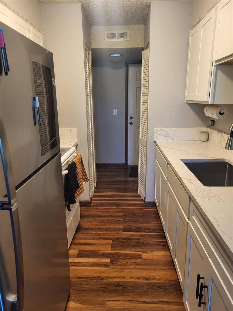 Furnished w/ bed. Closet + Laundry!